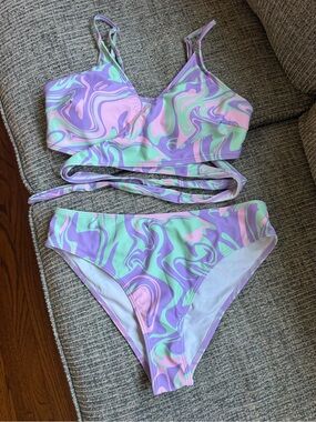 Gorgeous pastel marble swirl printed bikini size large NEW